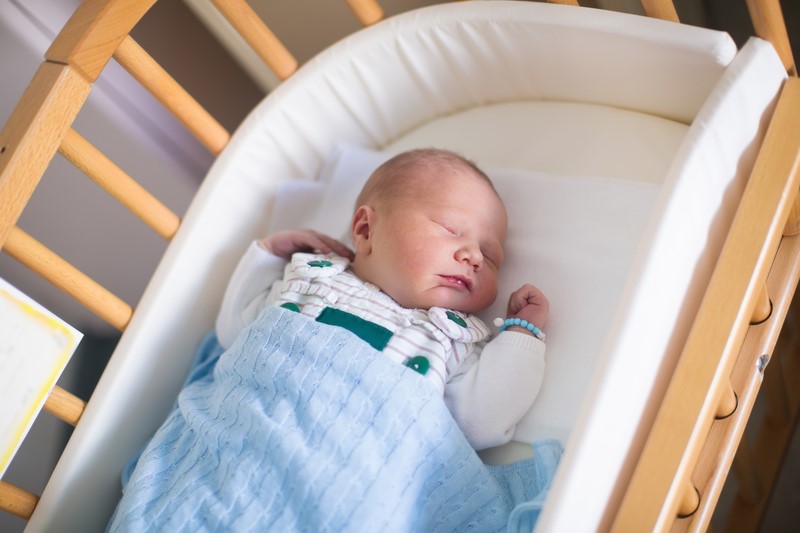 How to Get a Baby to Sleep in a Cot BedHire