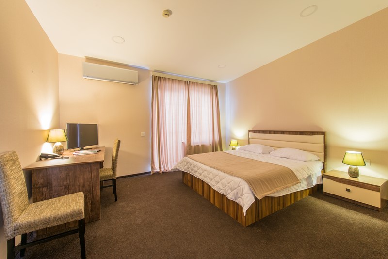 double bedroom hotel bed hire